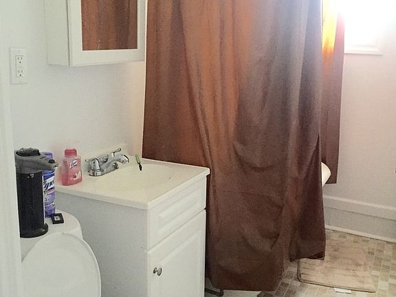 5th image of 2525 23rd St APT 2R