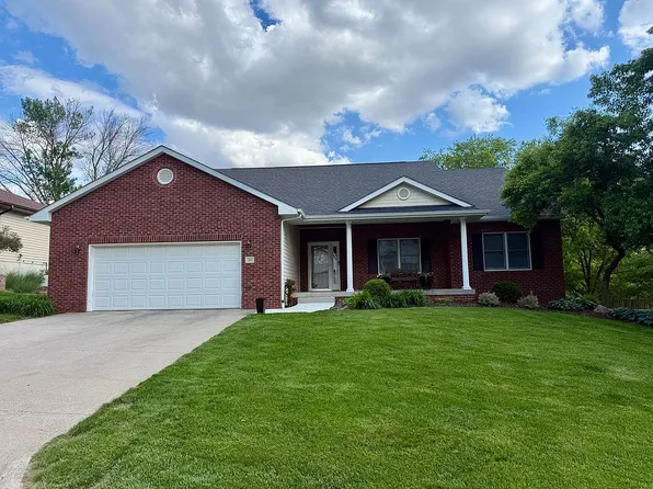 113 Sleepy Hollow Dr, Shenandoah, IA 51601