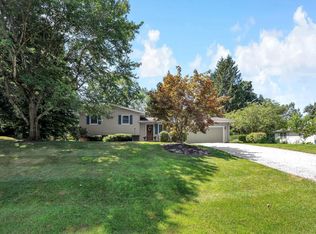 634 Knoll Dr, Granville, OH 43023