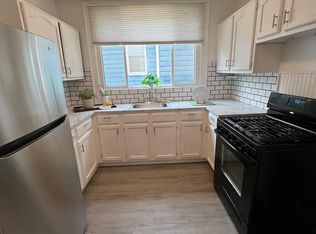 6515 Vine St, Cincinnati, OH 45216