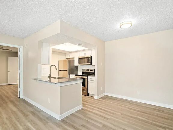 5th image of 6351 Hulen Bend Blvd #419