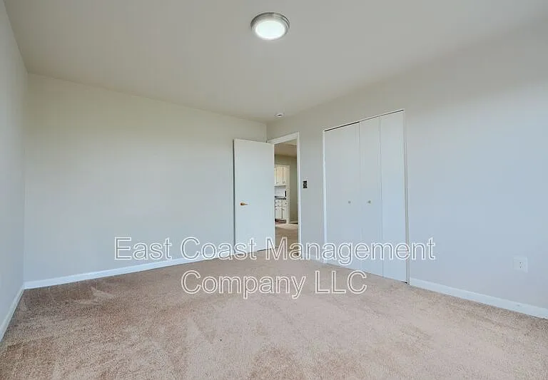 117 Talbott St — Photo 16