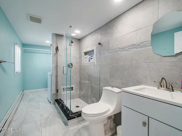 351 Hollywood Ave — Photo 12