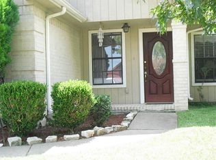 3702 Raindrops Rd, Pasadena, TX 77505