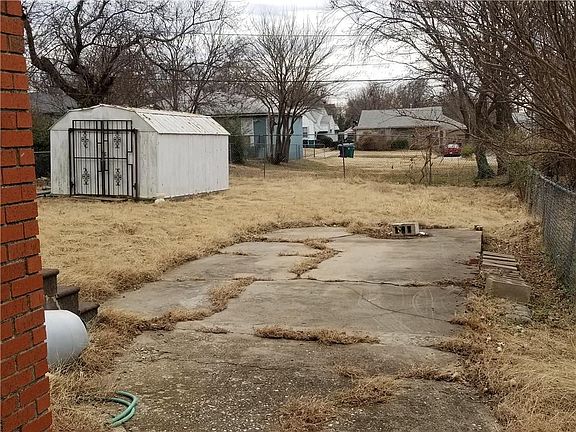 2nd image of 2508 NE 17th St