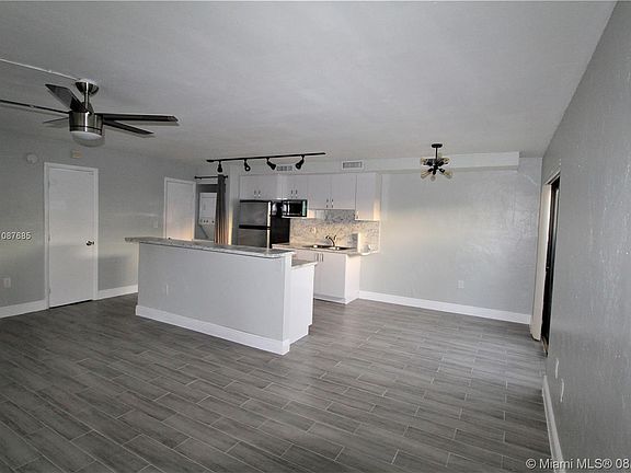 5th image of 15825 SW 91st Ct #Xd