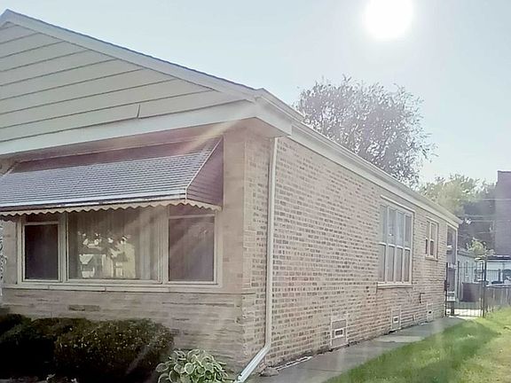 2nd image of 10746 S King Dr
