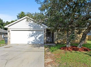 1528 Porpoise St, Ocean Springs, MS 39564