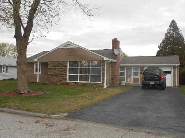 1st image of 83 Weeden Ave