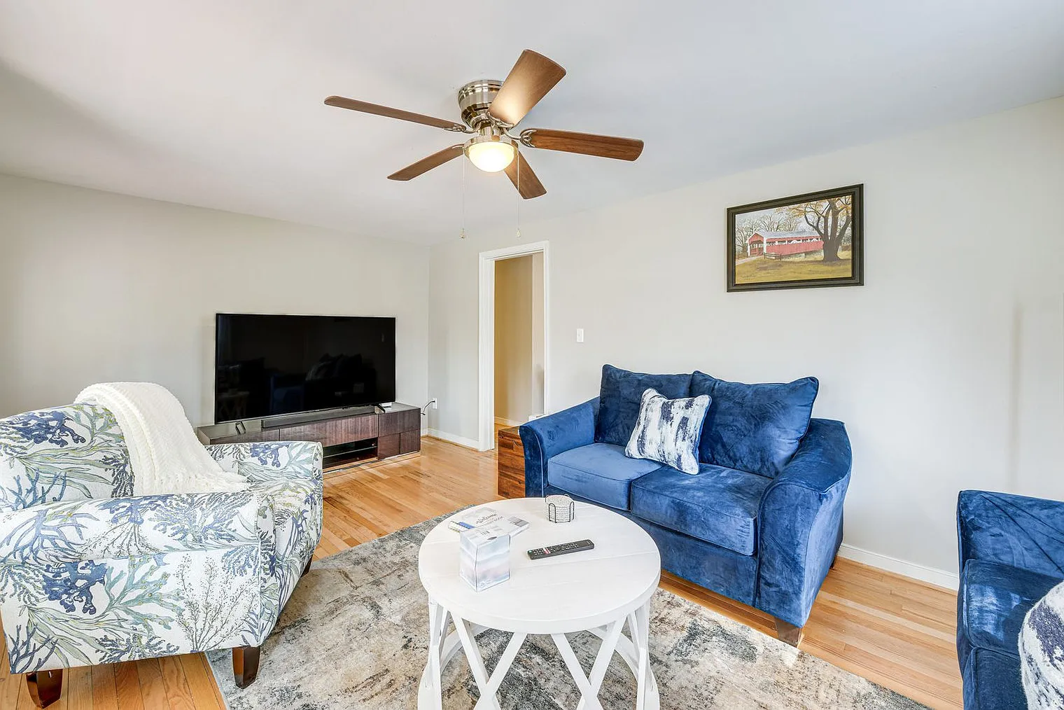 3 bed, 2.0 bath, 1097 sqft, $3,065 — Photo 1