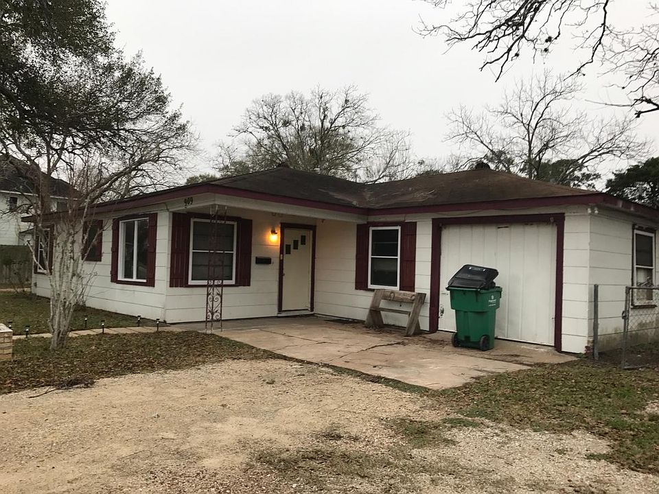 1st image of 909 Avenue C