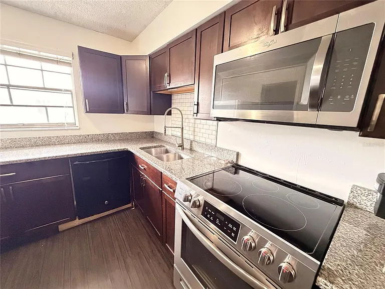 525 Conway Rd #72 — Photo 6