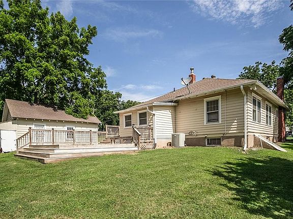 4th image of 1401 E Mechanic Ave