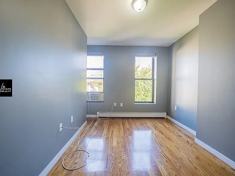 697 Madison St #2 — Photo 39