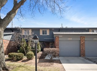 1545 Ashford Ct, Wheaton, IL 60189