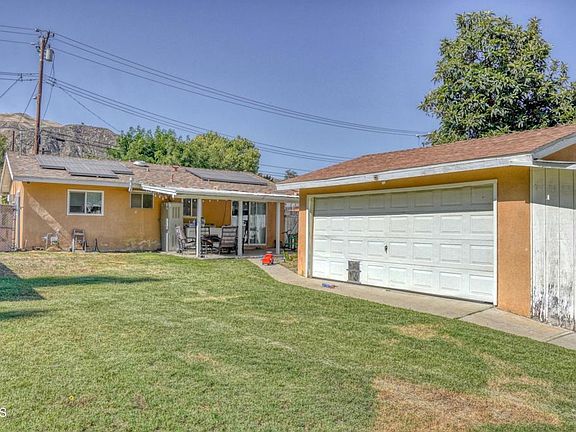 2nd image of 3928 Camulos St