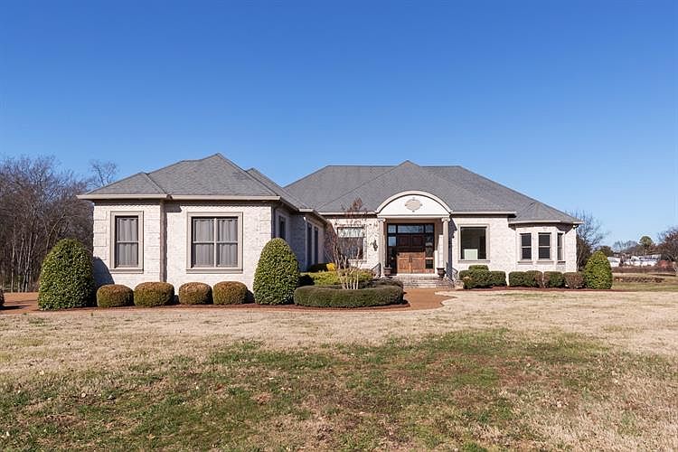 1st image of 7706 Bridlewood Dr