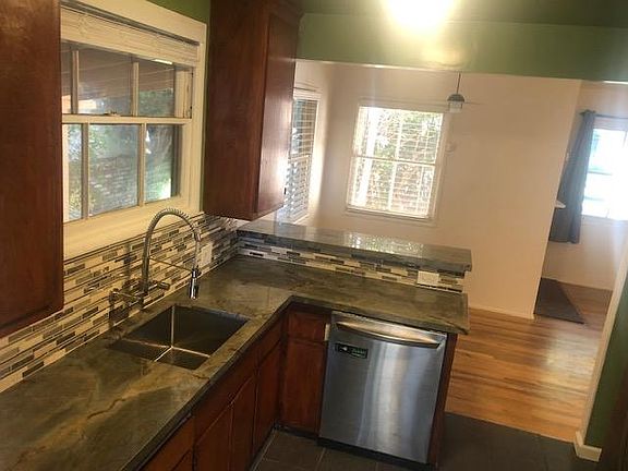 2nd image of 2830 Glendon Ave