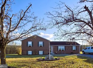 70 Kathys Ln, Hedgesville, WV 25427