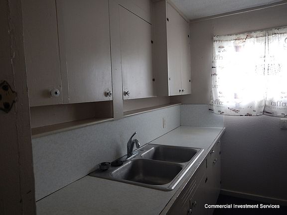 4th image of 1310 W 5th St