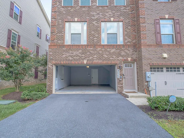 8032 Spring Arbor Dr — Photo 41