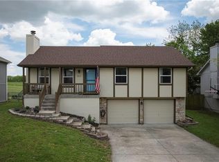 211 Parkway Dr, Warrensburg, MO 64093