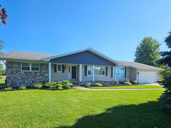 9233 Smiths Creek Rd, Goodells, MI 48027