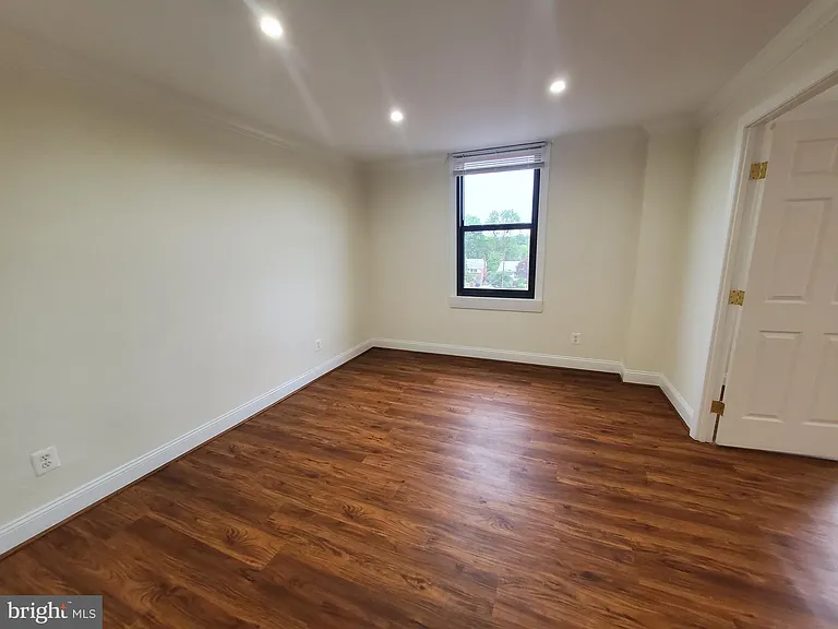 4600 Duke St #613 — Photo 9