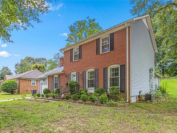 3rd image of 4134 Donegal Dr