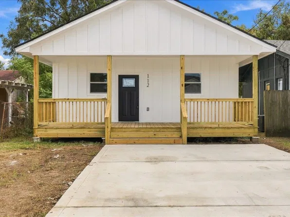 112 Pecan St, Port Neches, TX 77651