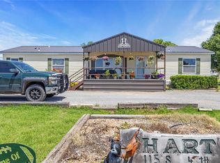 115 S 4th St, Thomas, OK 73669