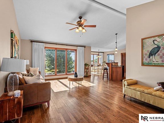 5th image of 7530 Sonatta Ct