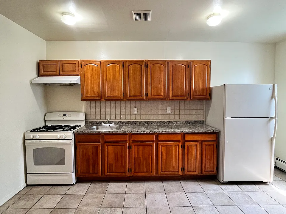 205 Union St #14