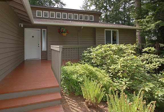 2nd image of 4991 Hood Canal Pl NE