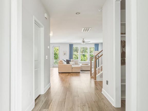2nd image of 3729 Apiary Ln