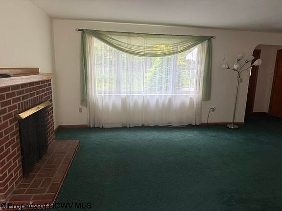 5th image of 952 S Main St