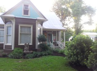 607 Hudgins St, Smithville, TX 78957