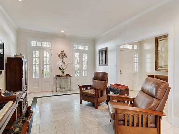 5th image of 3101 Prytania St