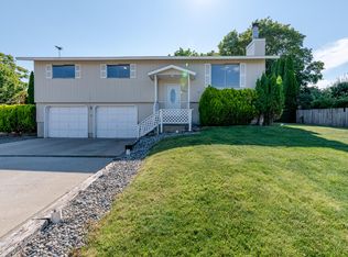 1151 Cherry Cir, East Wenatchee, WA 98802