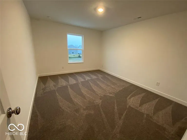 6414 Apperson Dr — Photo 20
