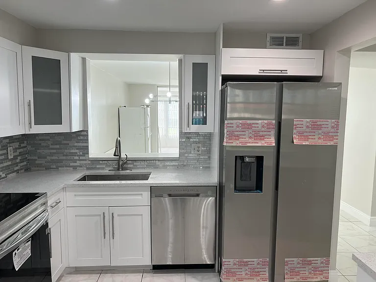24 Abbey Ln #204 — Photo 1