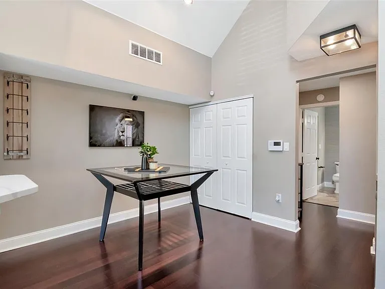9130 Lake Chase Island Way #9130 — Photo 13