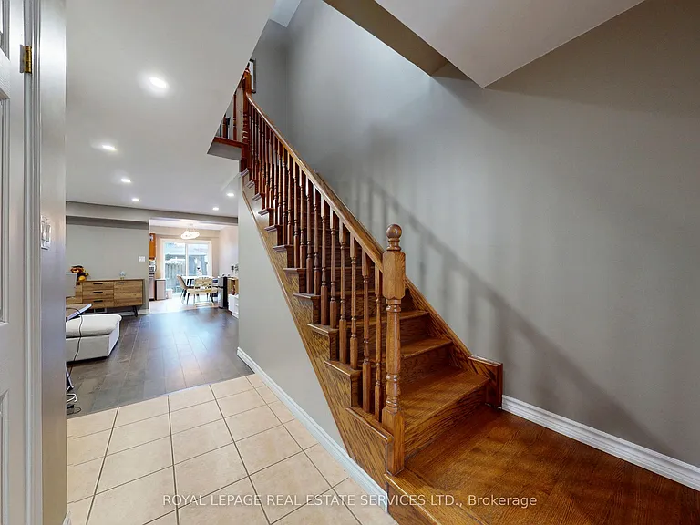 65 Morwick Dr — Photo 15