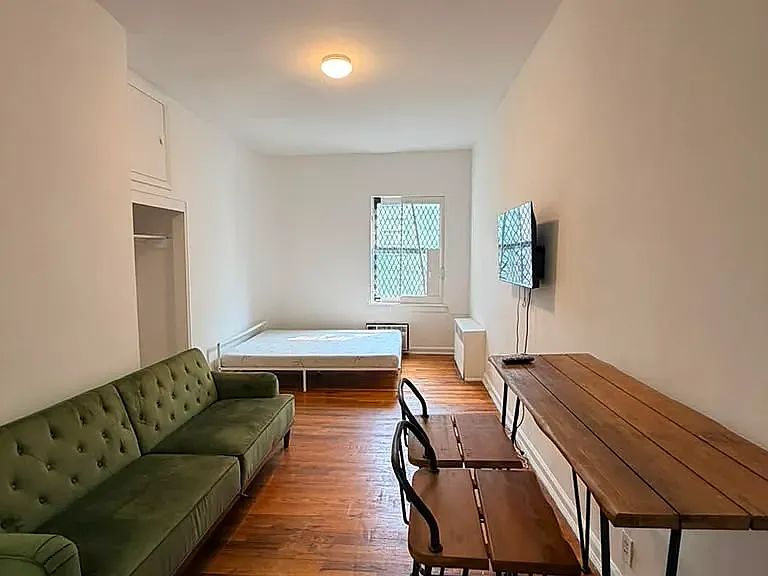 324 E 14th St #5-B — Photo 4