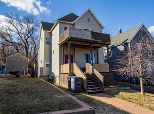 825 W 3rd St APT 2, Duluth, MN 55806