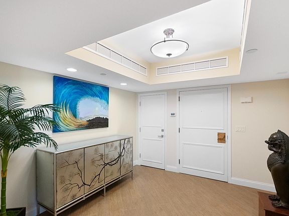 2nd image of 100 Lakeshore Drive #1152