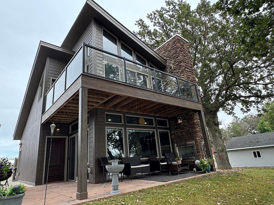 1st image of 445 Lake Ave #104