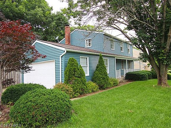 2nd image of 922 Laurel Glens Dr