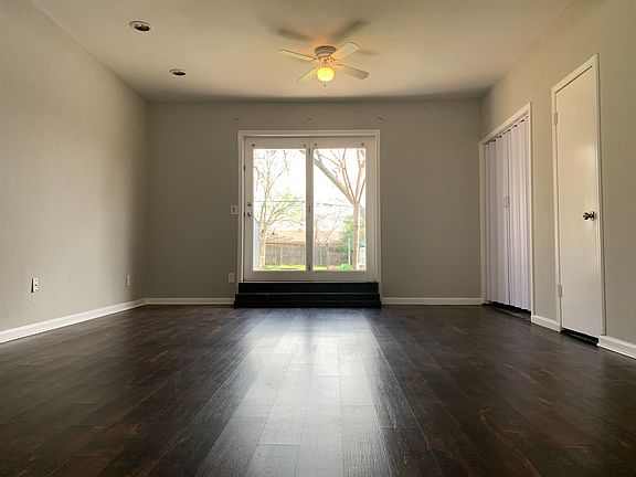 3rd image of 840 Dora St