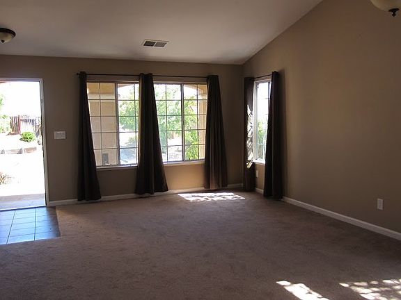 2nd image of 10 Beechwood Ct